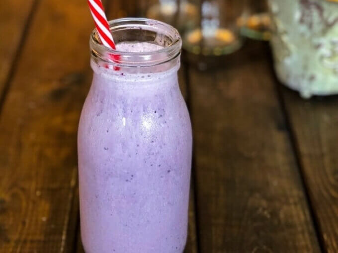 Keto Blueberry Cheesecake Smoothie
